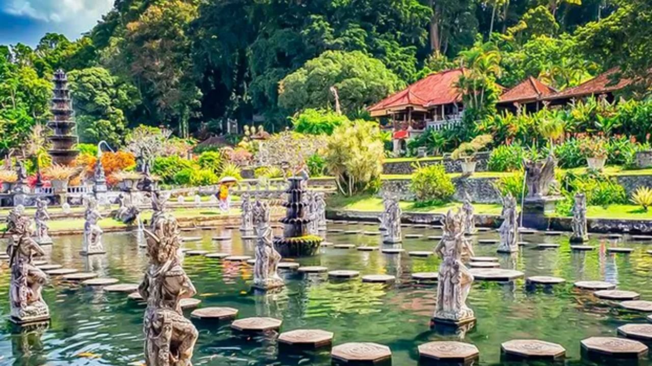 Lempuyang & Waterfalls