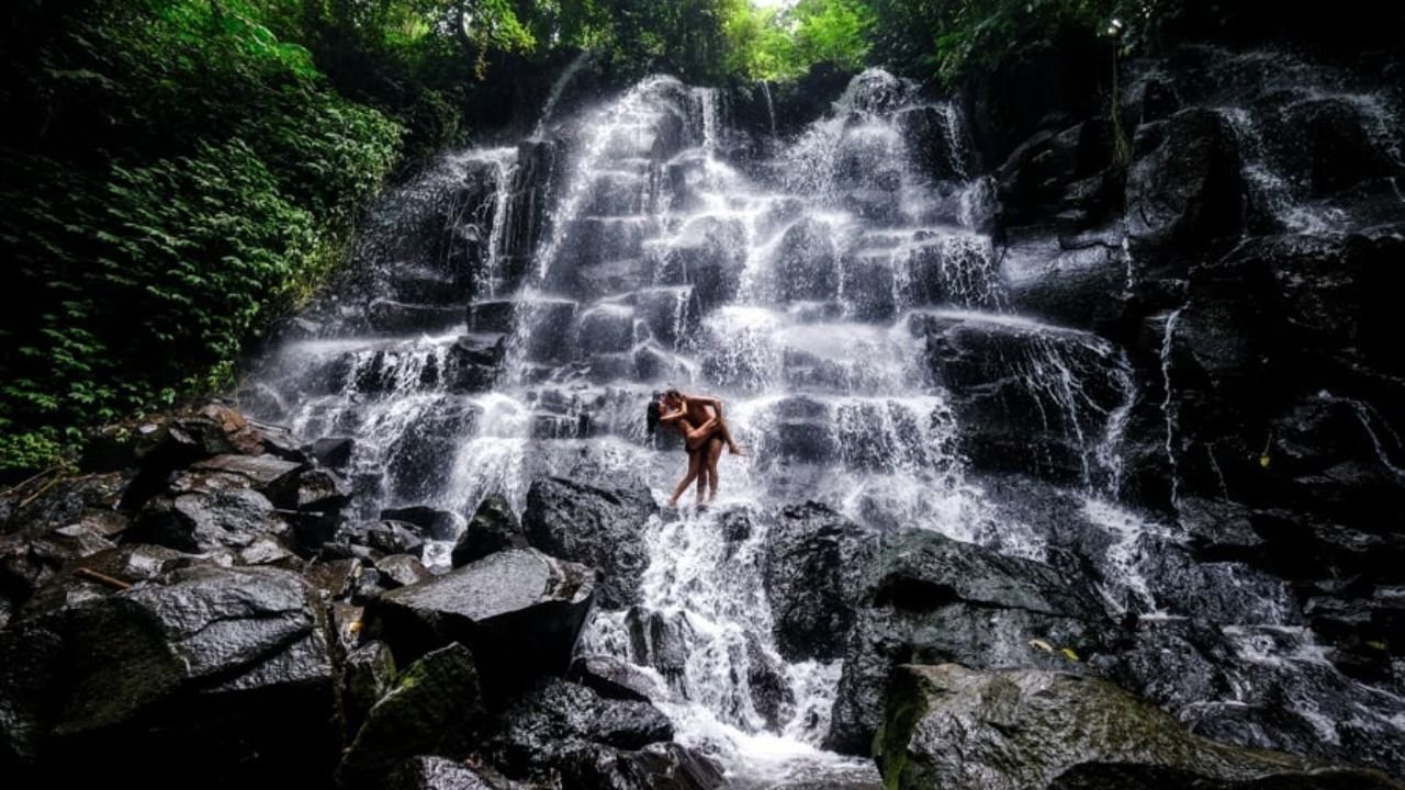 Kanto Lampo Waterfall Tour
